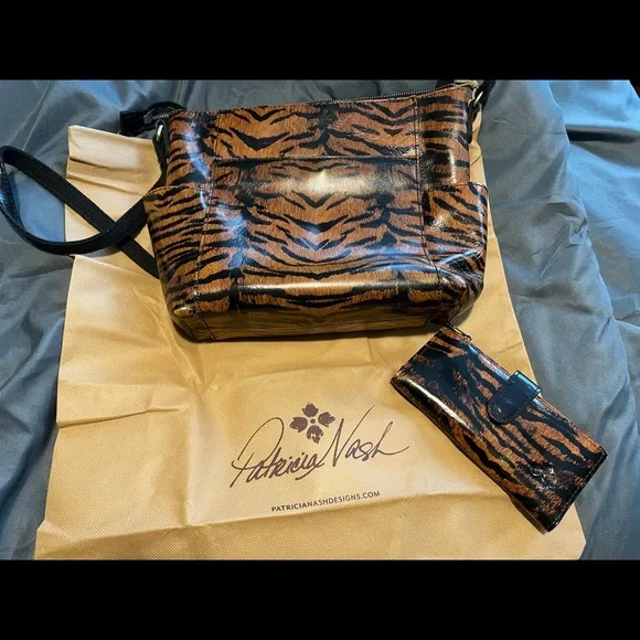 Patricia Nash Bags Last Chance Patricia Nash Leather Aveley
